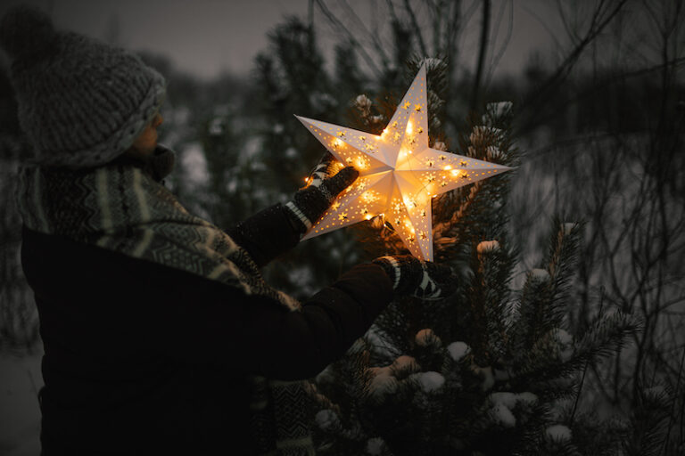 7 Strategies To Cope With Grief At Christmas - Canadian Military Family ...